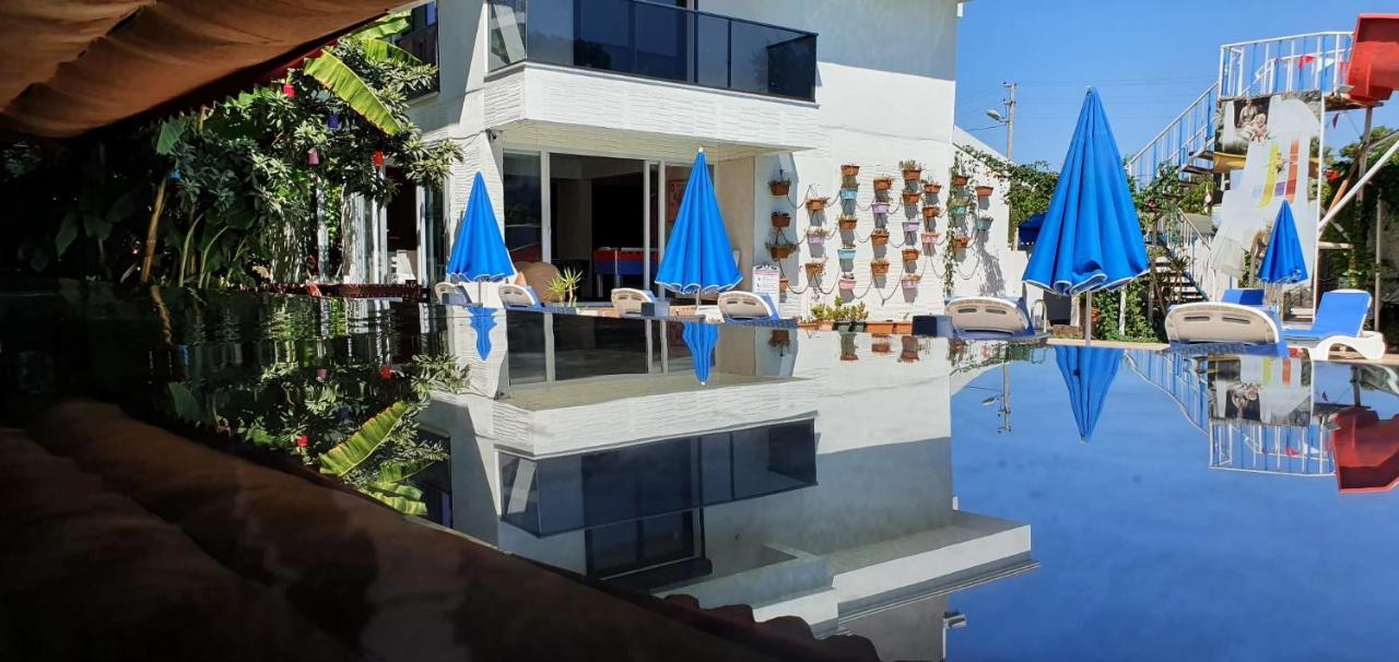 Alis Hotel Fethiye Esterno foto
