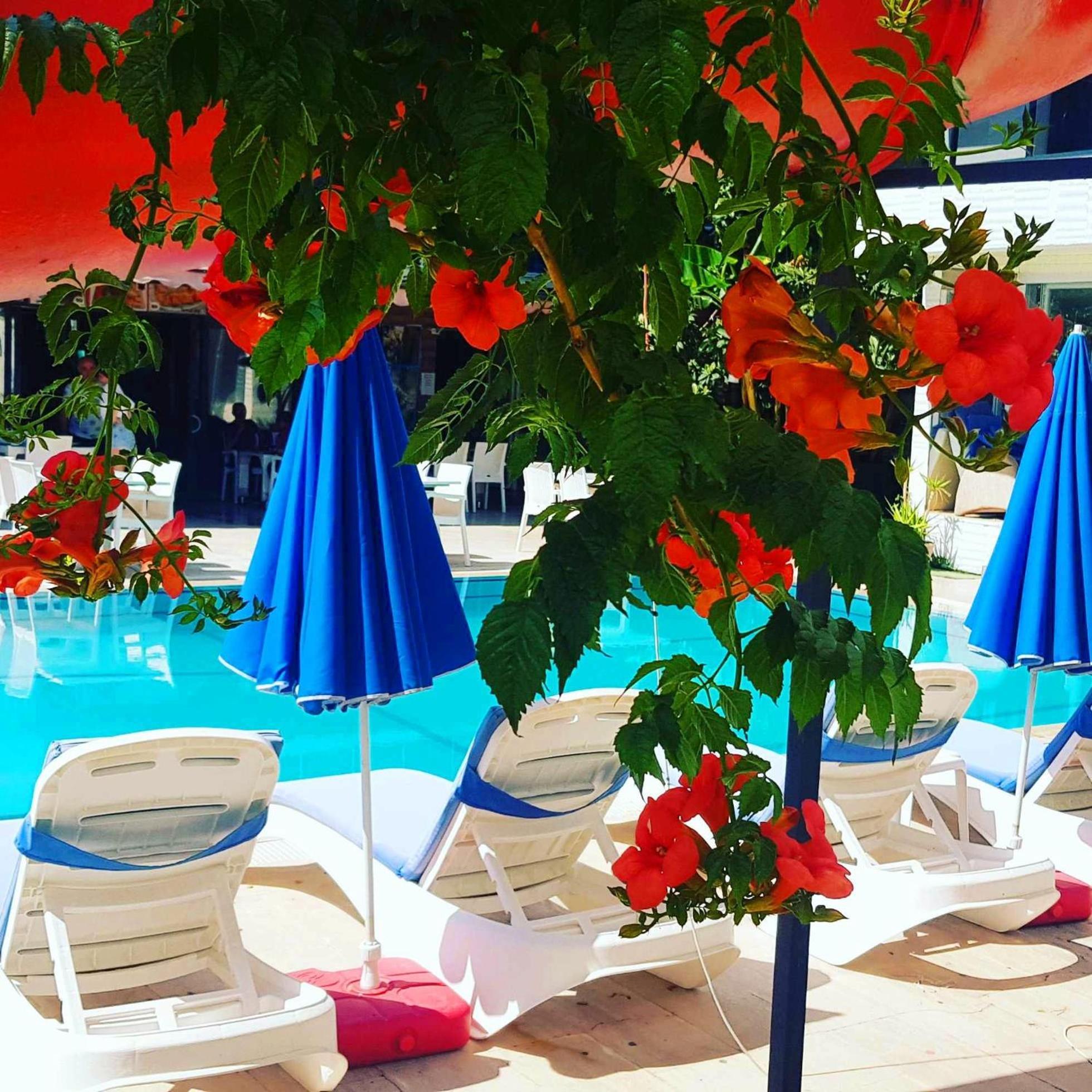 Alis Hotel Fethiye Esterno foto