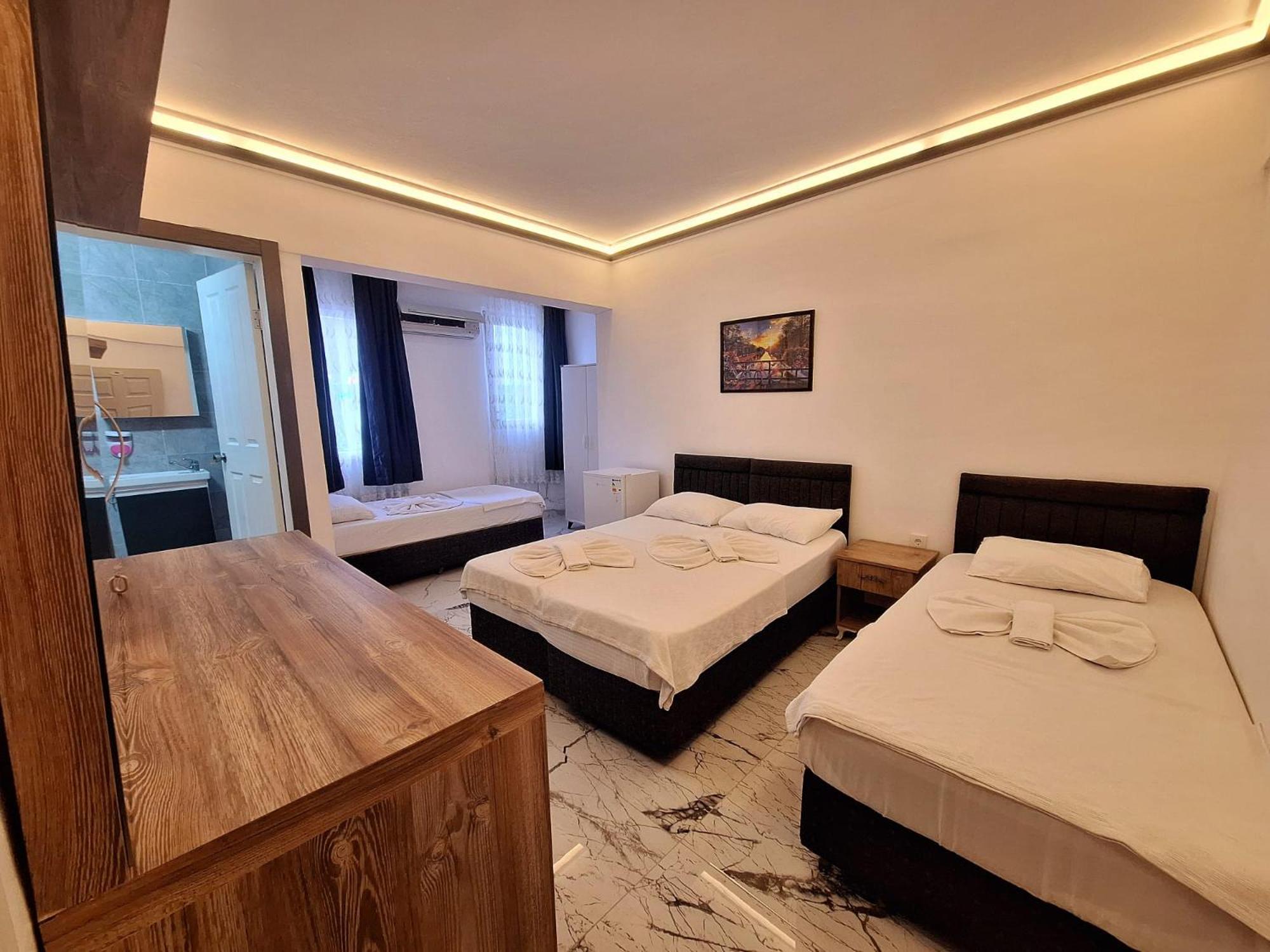 Alis Hotel Fethiye Esterno foto