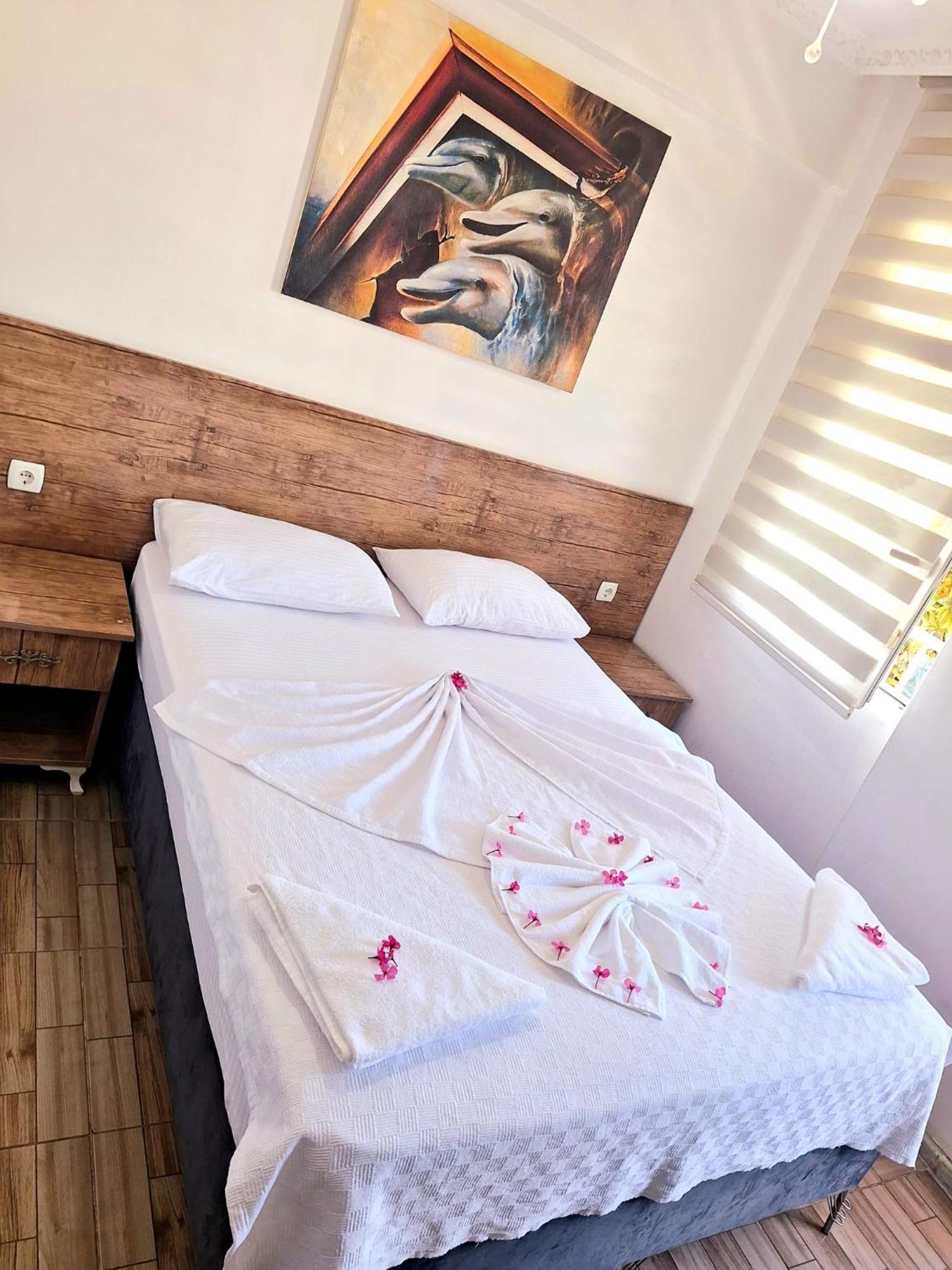 Alis Hotel Fethiye Esterno foto
