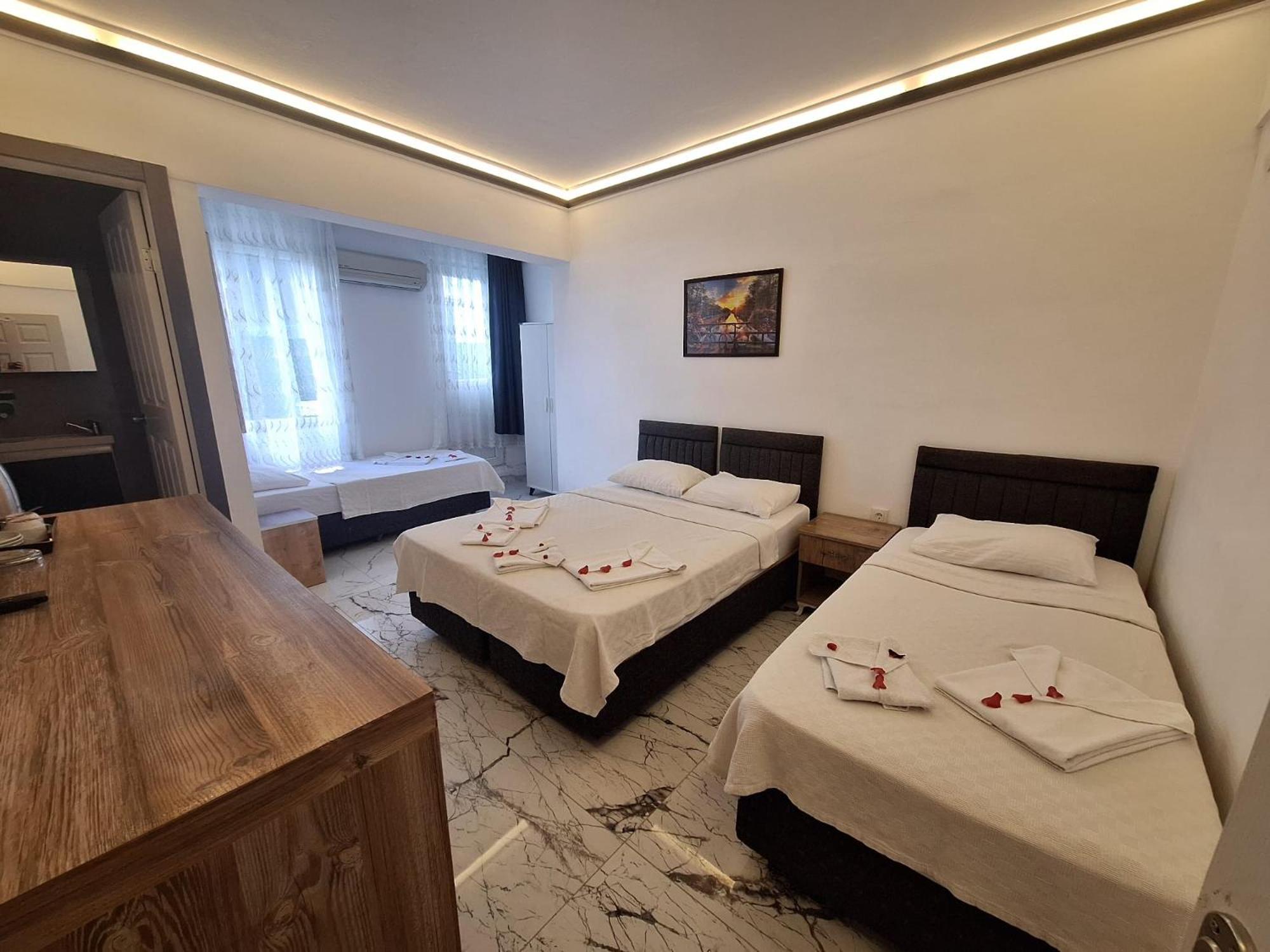 Alis Hotel Fethiye Esterno foto