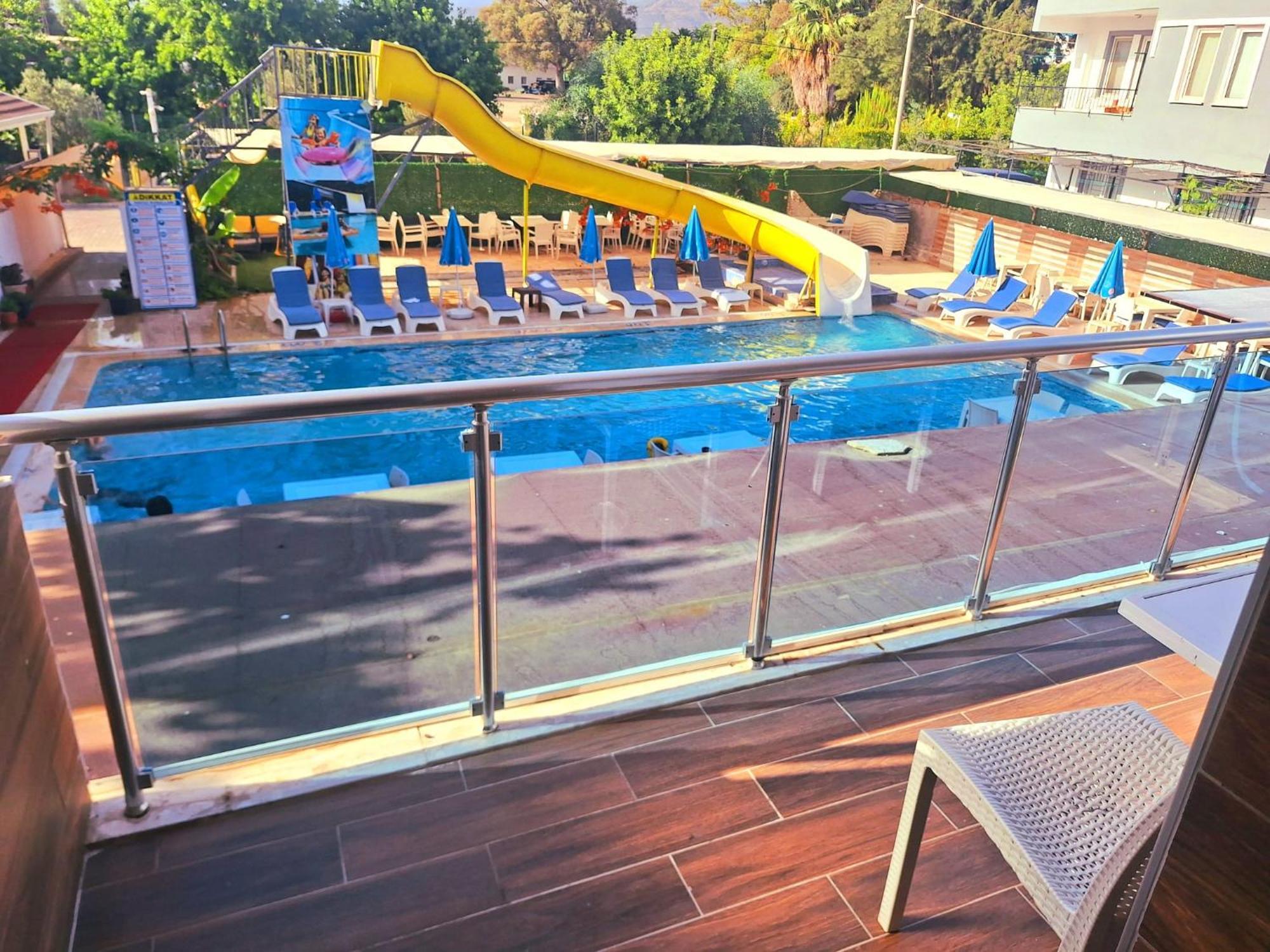 Alis Hotel Fethiye Esterno foto